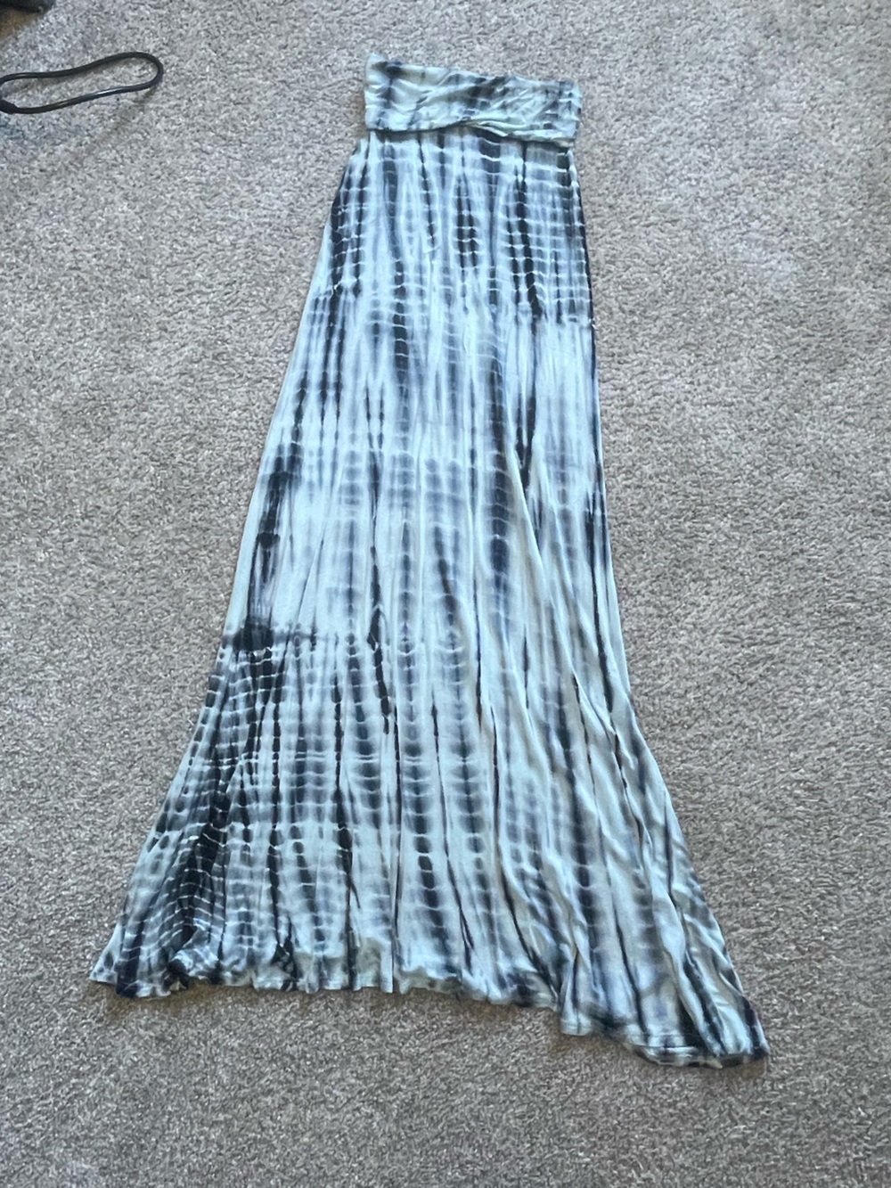 Charlotte Russe Black and Teal Tie-Dye Maxi Skirt